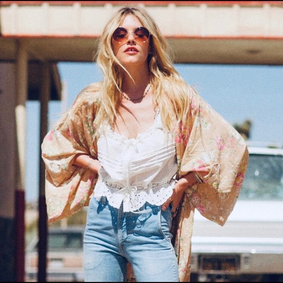 SOLD.  Spell & The Gypsy Peach Sundancer Short Kimono OS - Picture 4 of 11